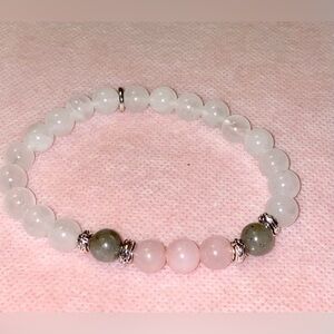 Elegant White and Pink Quartz stones Bracelet